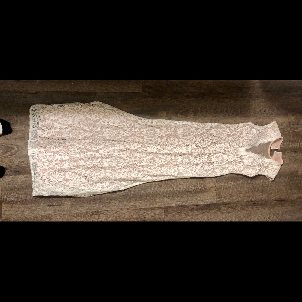 Ivory dress to perfection! 😍